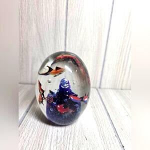 Vtg Glass Fish Desighn Paperweight Oval Controlled Bubbles Art Glass